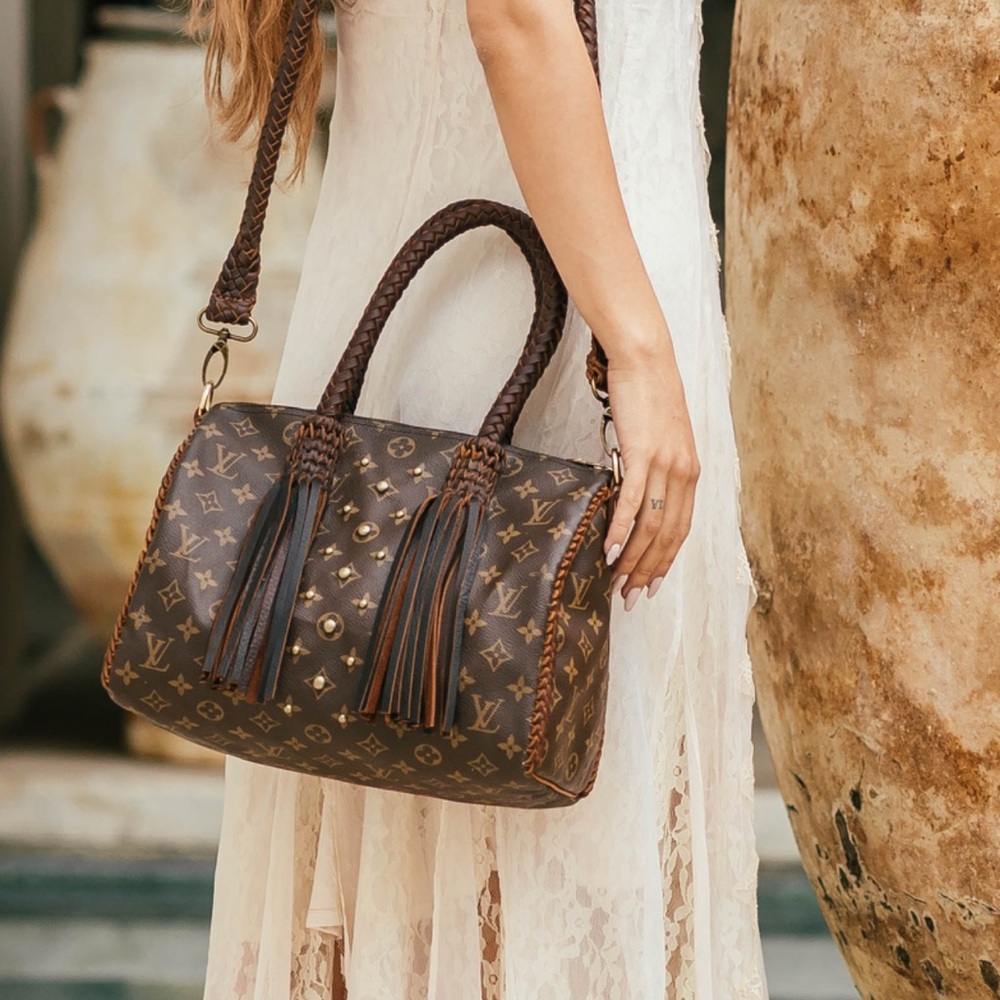 Luxury Brown Monogram Shoulder Bag - Picture 6 of 7